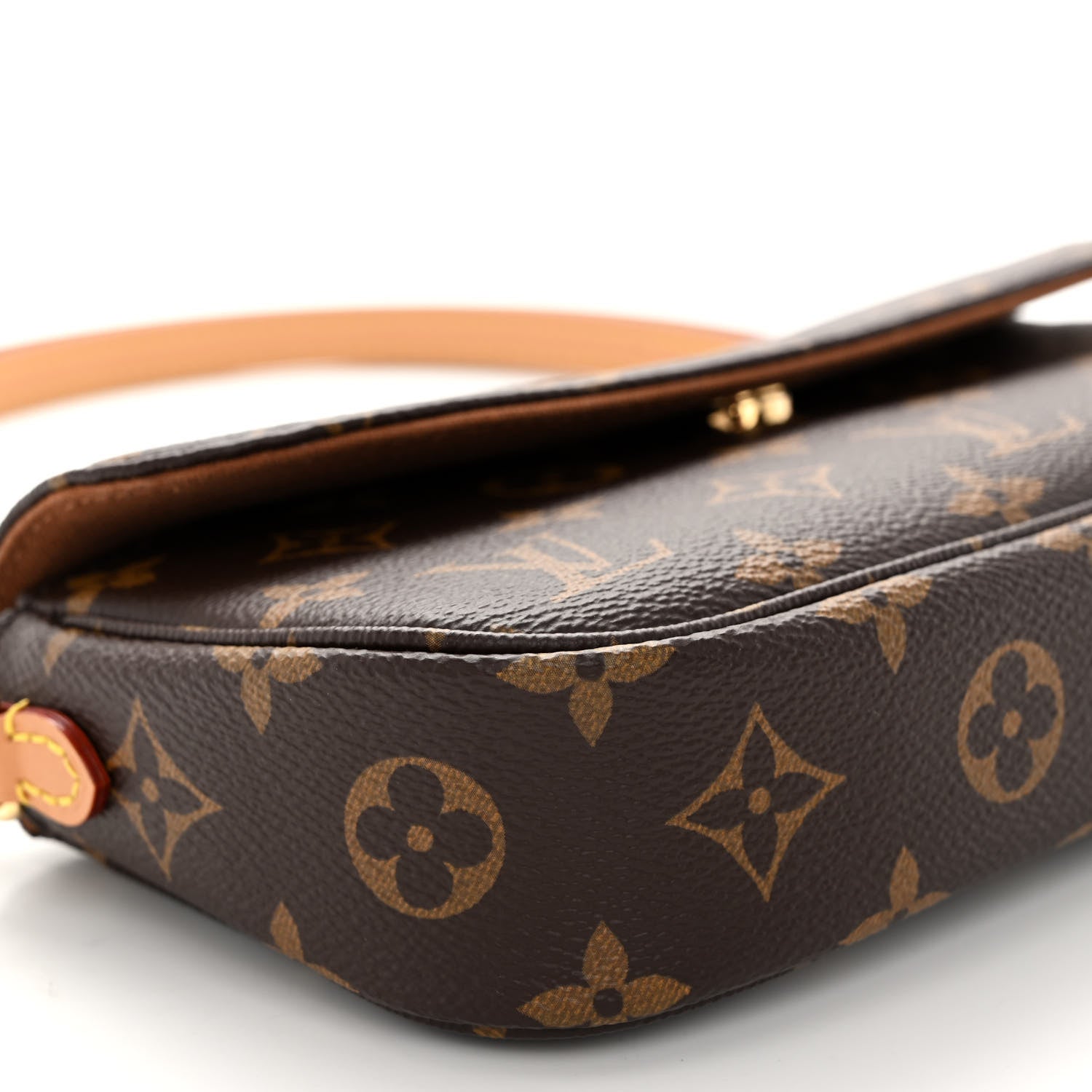 LOUIS VUITTON Monogram Ivy Wallet On Chain