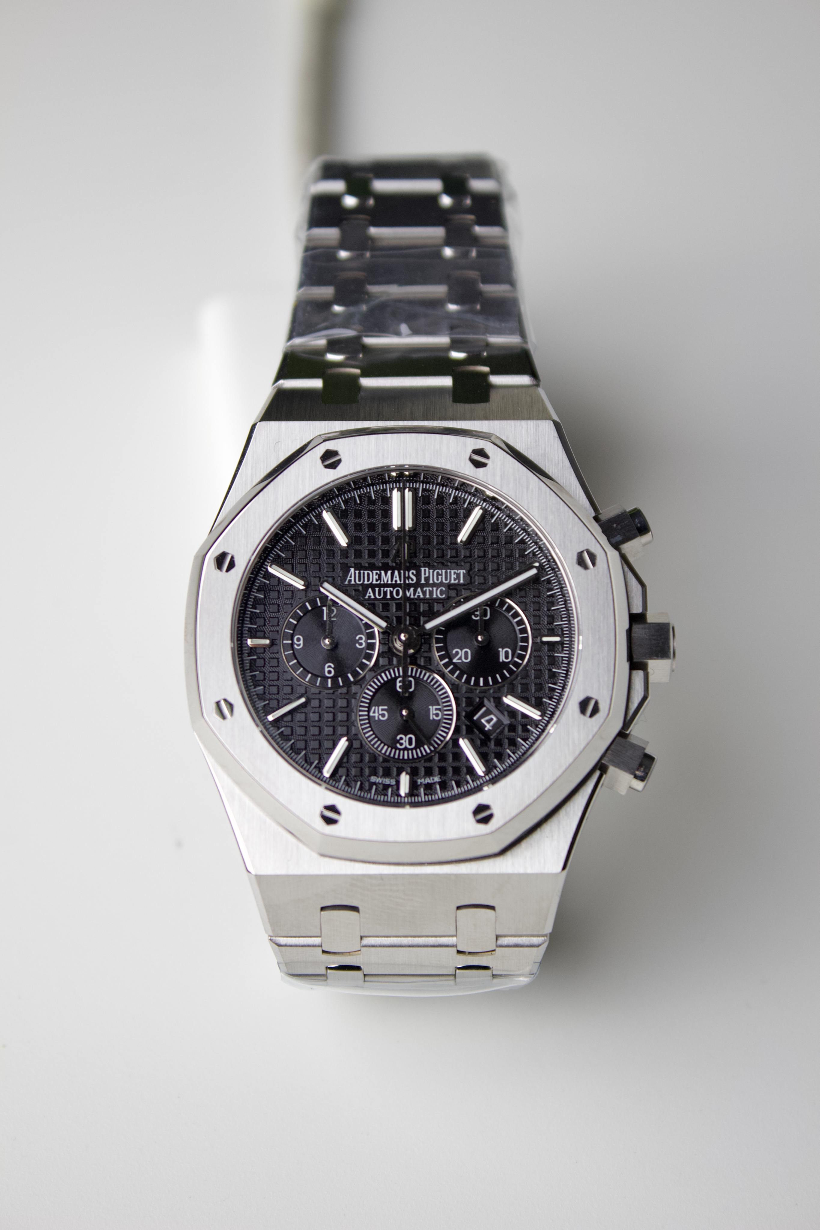 AUDEMARS PIGUET ROYAL OAK CHRONOGRAPH BLACK DIAL
