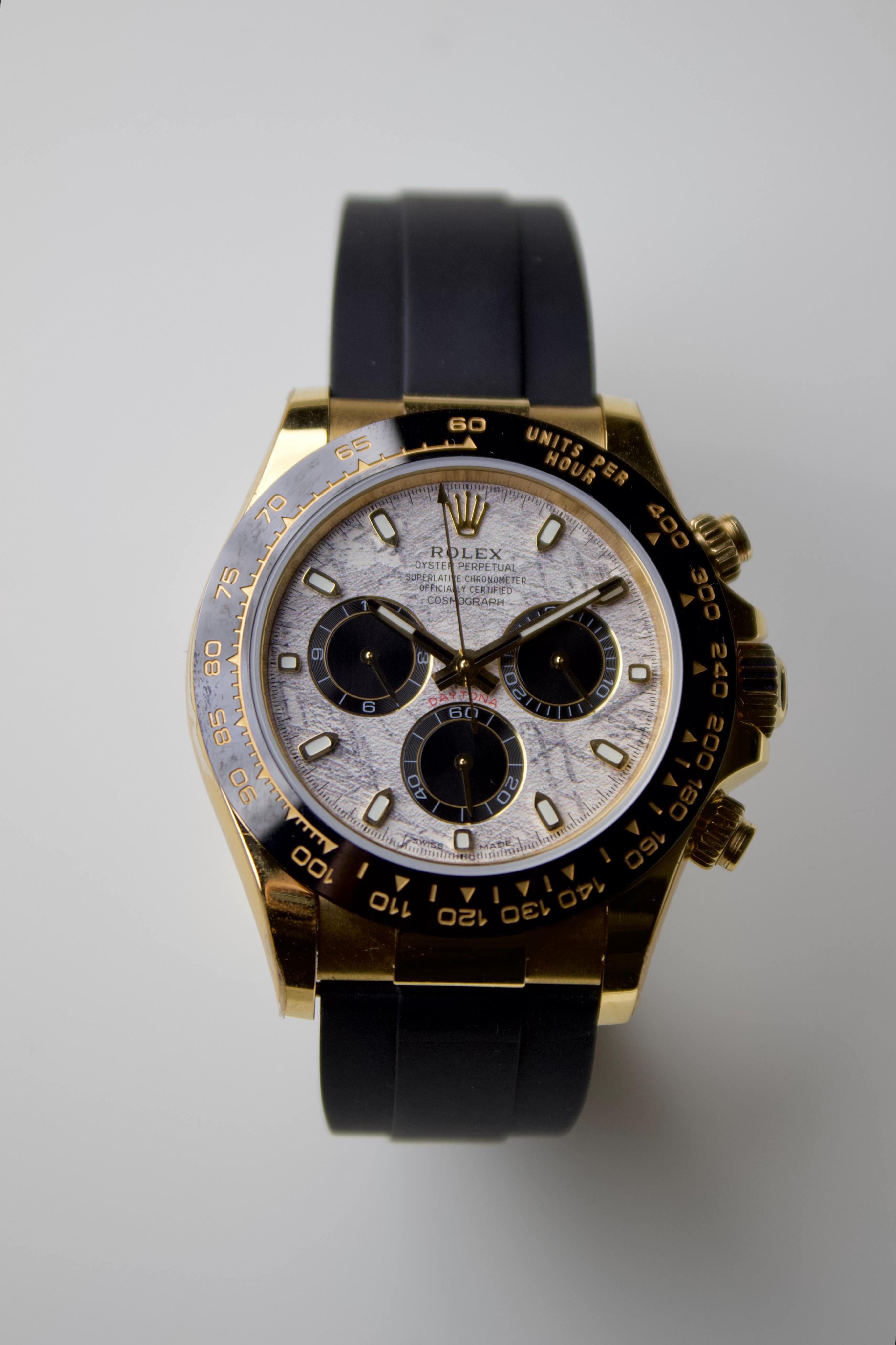 ROLEX DAYTONA RUBBER YELLOW GOLD