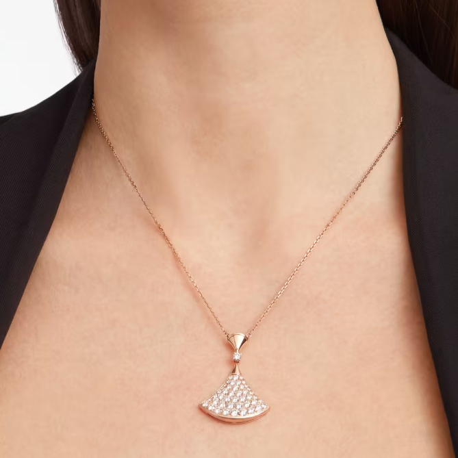 BVLGARI DIVAS DREAM NECKLACE ROSE GOLD