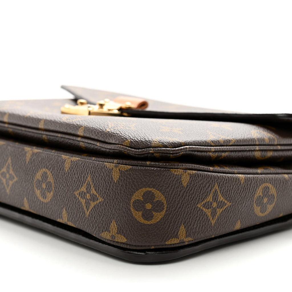 LOUIS VUITTON Monogram Pochette Metis