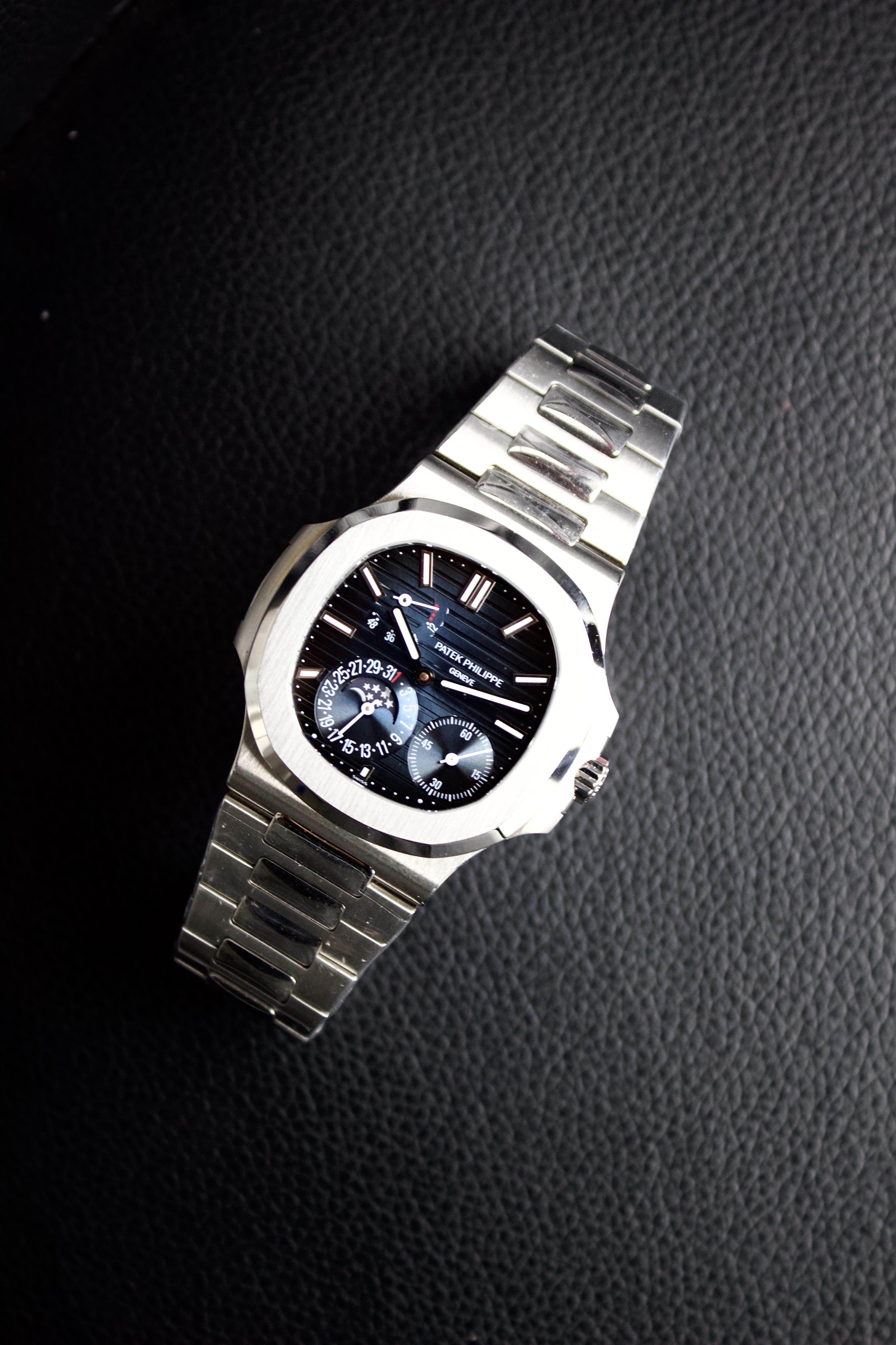 PATEK PHILIPPE NAUTILUS (5740/1G-001) PERPETUAL CALENDAR WITH BLUE INDEX DIAL
