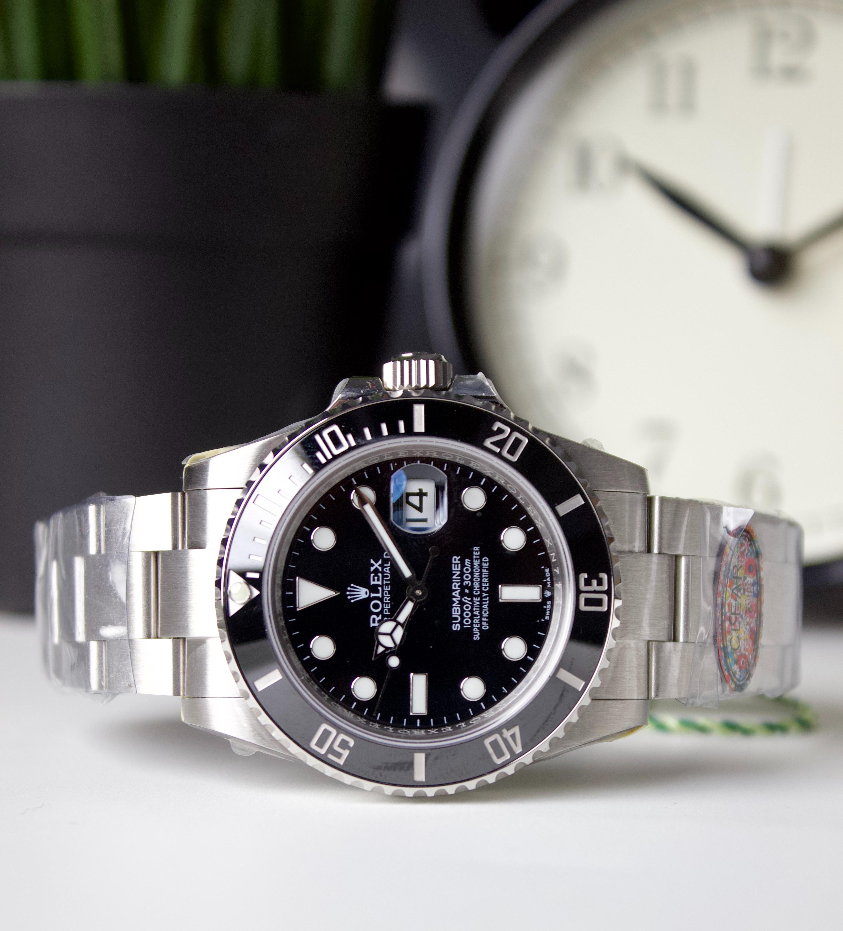 ROLEX SUBMARINER BLACK DIAL  STAINLESS STEEL 41M