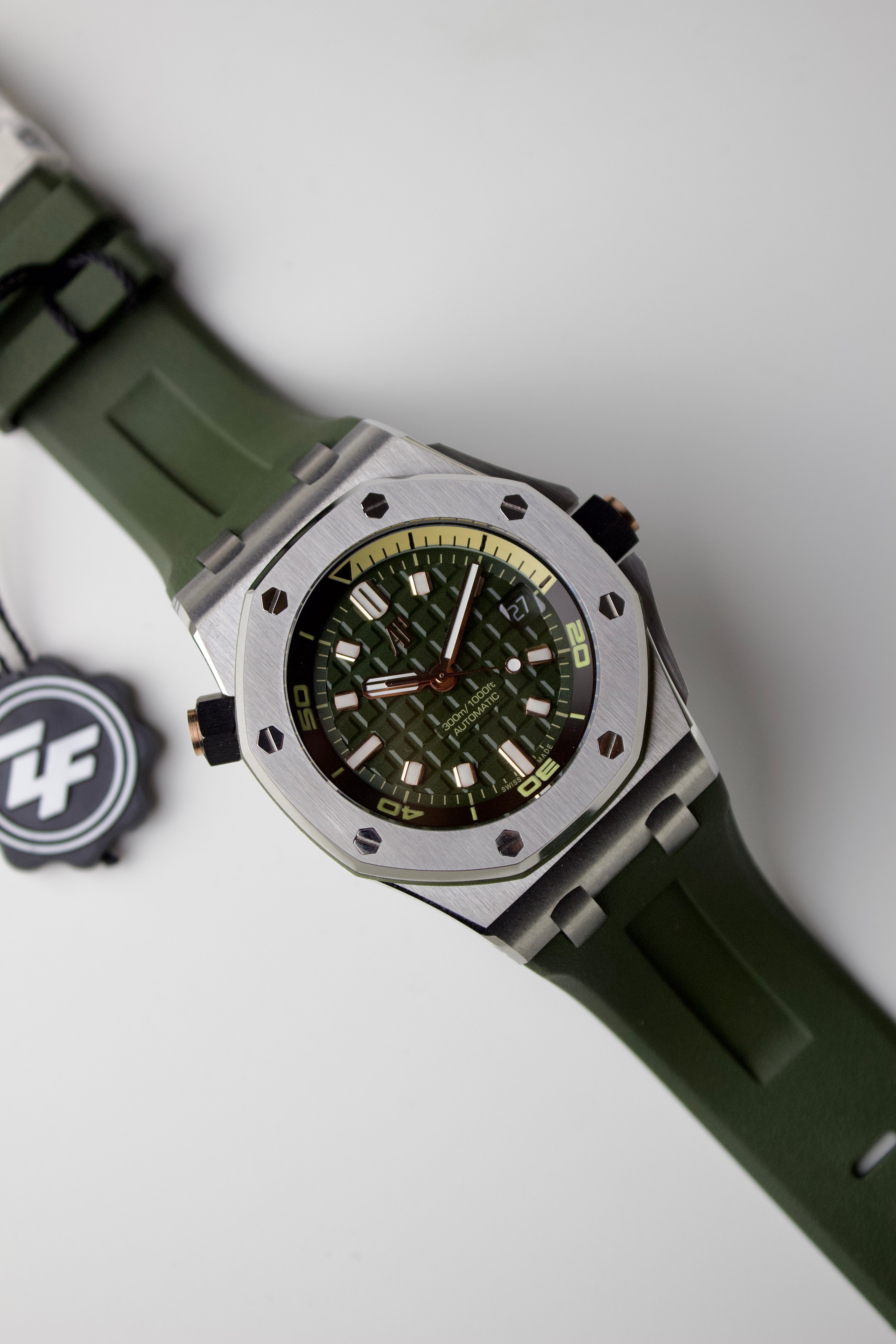 AUDEMARS PIGUET ROYAL OAK OFFSHORE DIVER GREEN DIAL