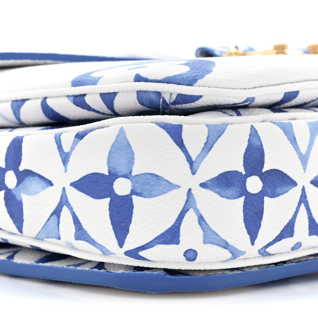 LOUIS VUITTON Monogram Giant By The Pool Pochette Metis MM Blue