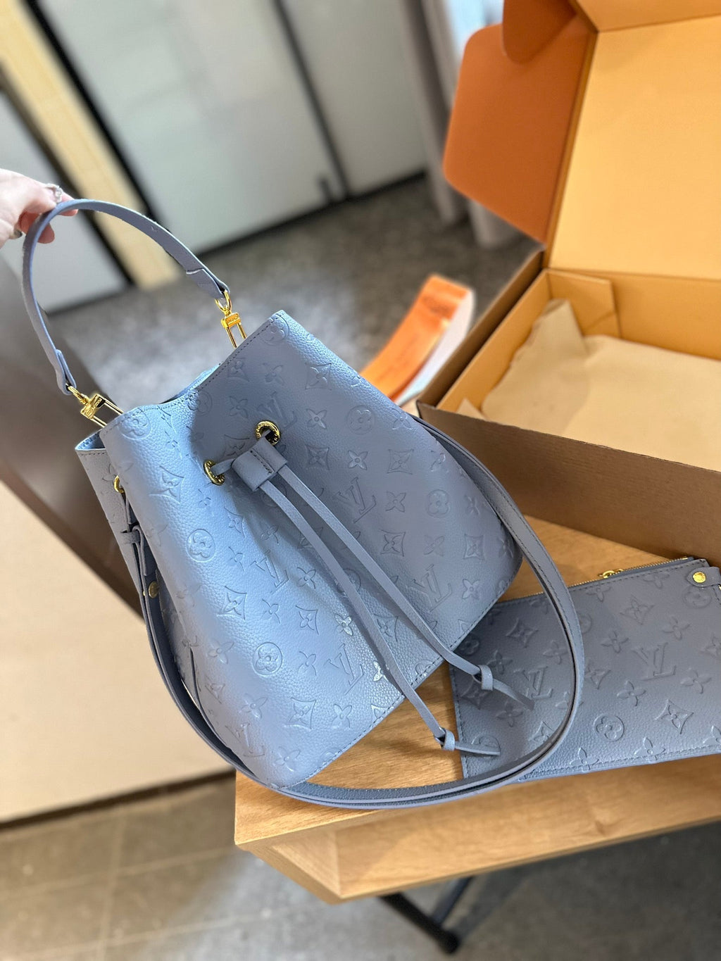 LOUIS VUITTON EMPREINTE MONOGRAM GIANT BY THE POOL NEONOE BB SUMMER BLUE