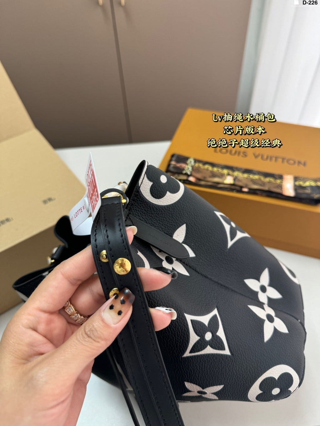 LOUIS VUITTON BLACK BEIGE GIANT MONOGRAM EMPREINTE NEONOE MM