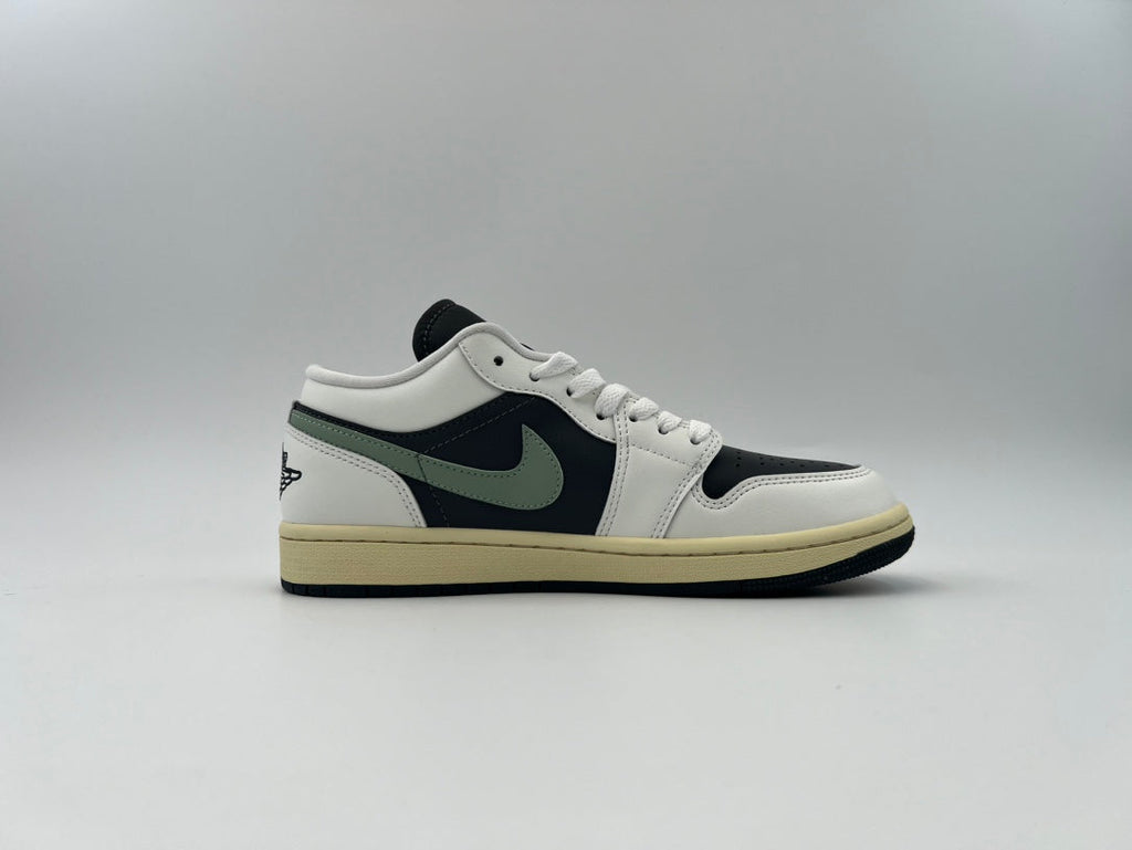 AIR JORDAN 1 LOW WOMEN'S SHOES