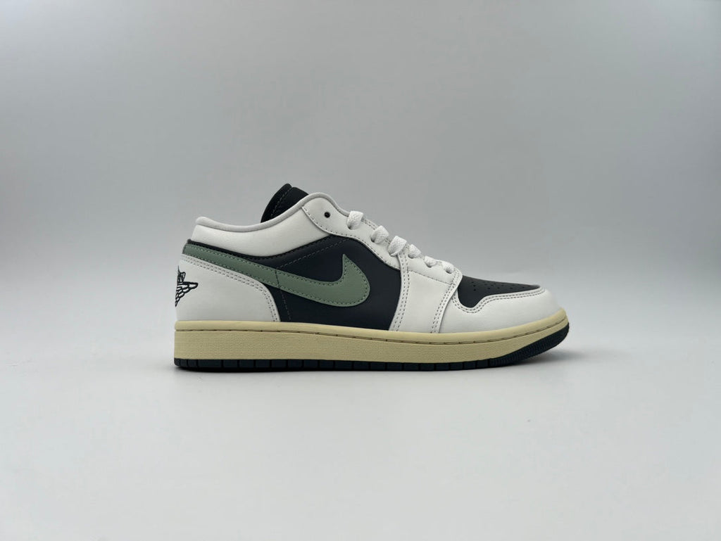 AIR JORDAN 1 LOW WOMEN'S SHOES