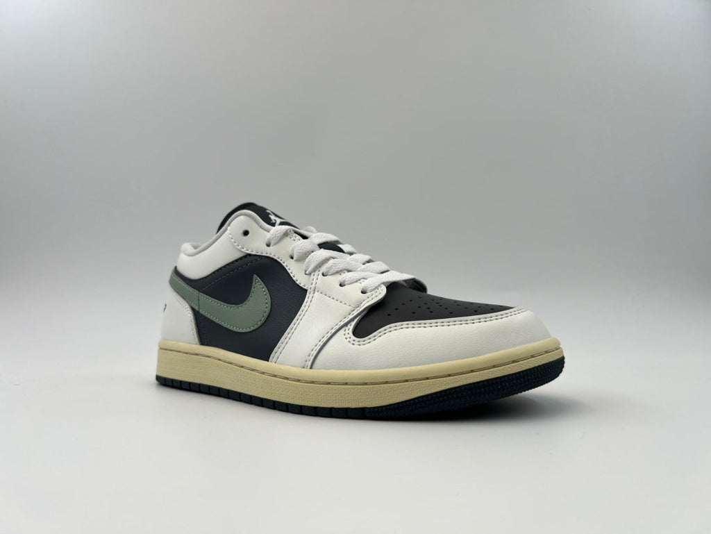 AIR JORDAN 1 LOW WOMEN'S SHOES