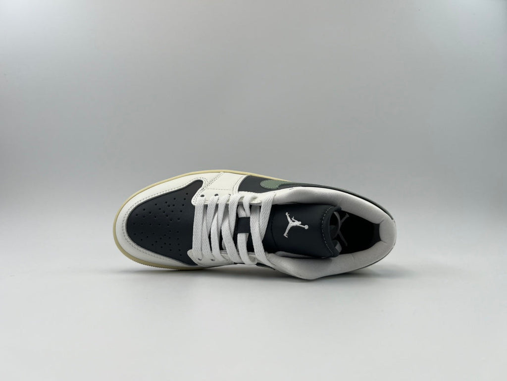 AIR JORDAN 1 LOW WOMEN'S SHOES