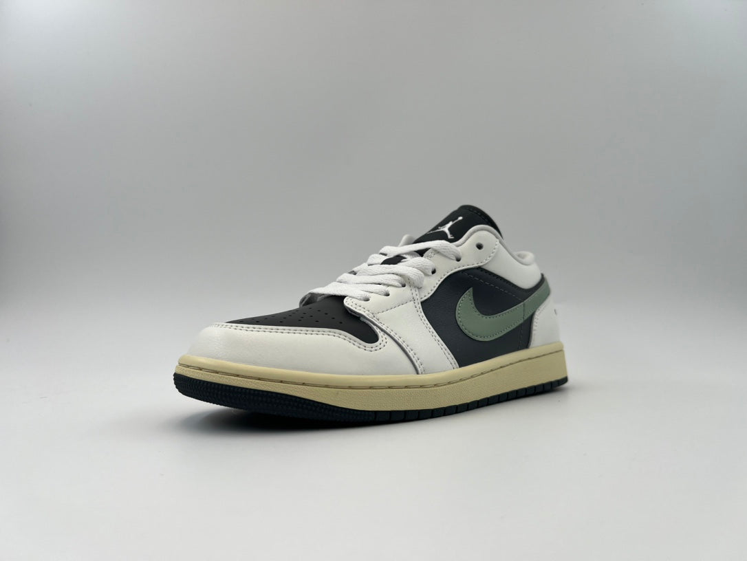 AIR JORDAN 1 LOW WOMEN'S SHOES