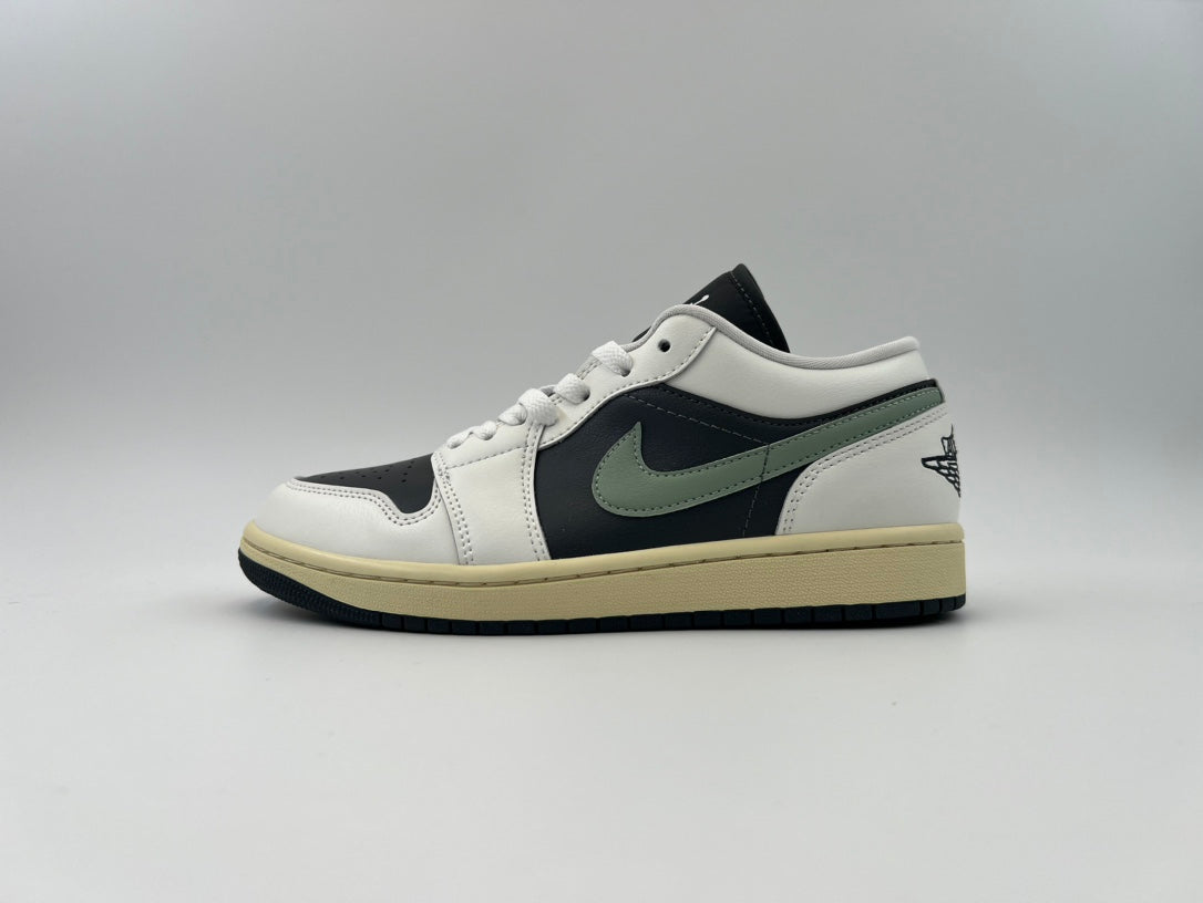 AIR JORDAN 1 LOW WOMEN'S SHOES