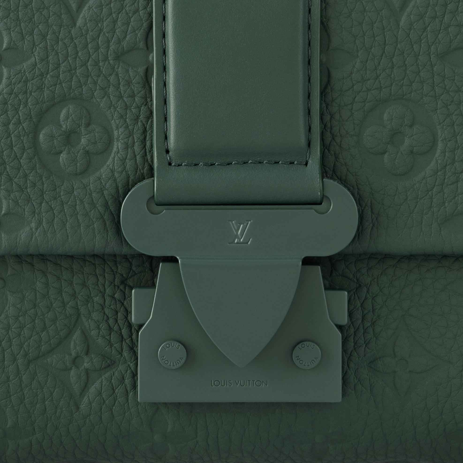 Louis Vuitton S-Cape Messenger green