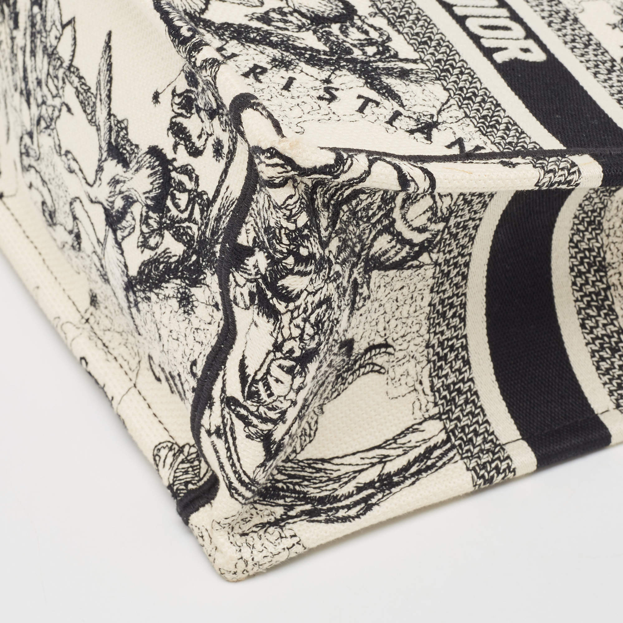 Dior White_Black Embroidered Canvas Small Zodiac Book Tote Dior